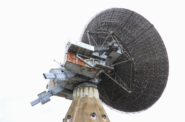 Antenna telescope dish vehicle Photo