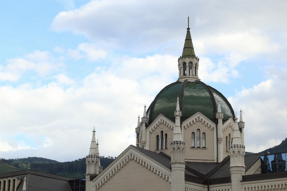 Arquitetura prédio torre igreja