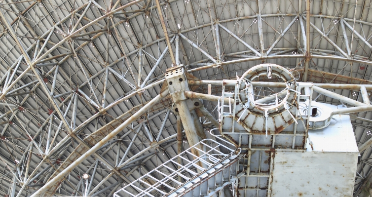 Wood antenna telescope dish Photo