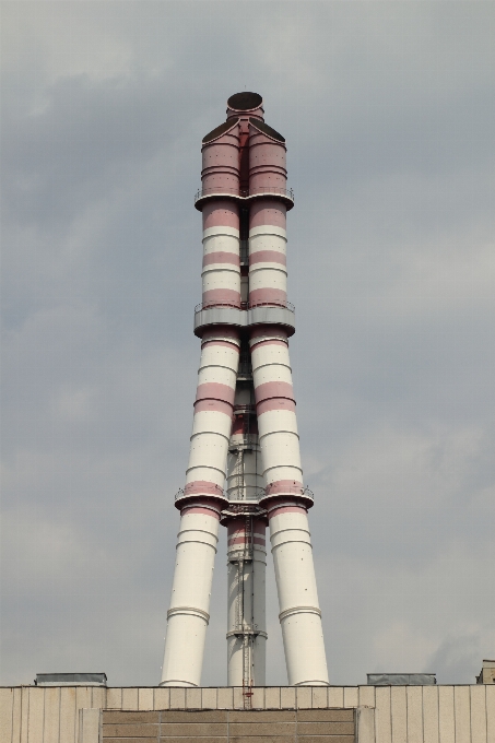 Anlage monument spalte turm