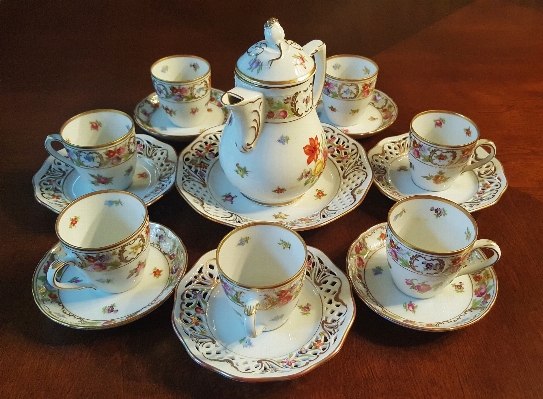 Tea teapot pot saucer Photo