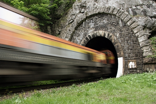 Izlemek tren tünel ulaşım Fotoğraf