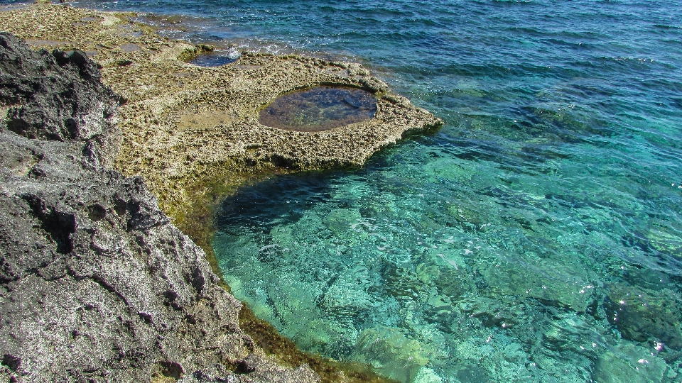 Laut pesisir air alam