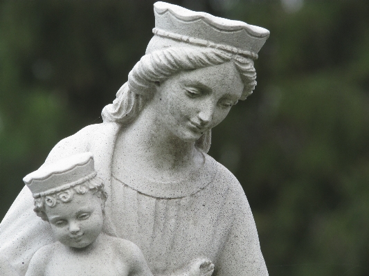 Monument female statue religion Photo