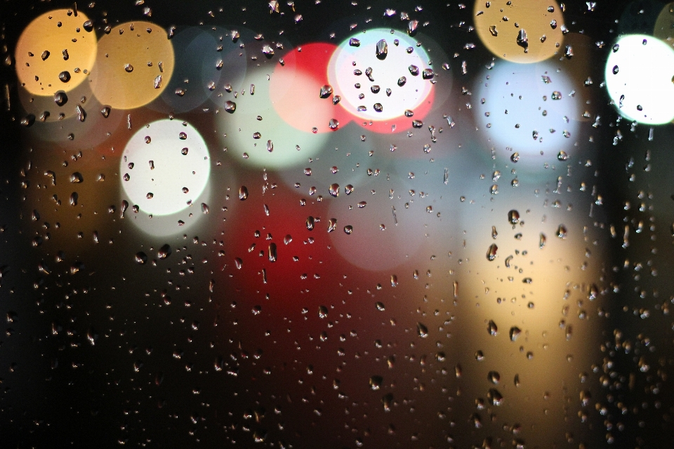 Agua difuminar lluvia ventana