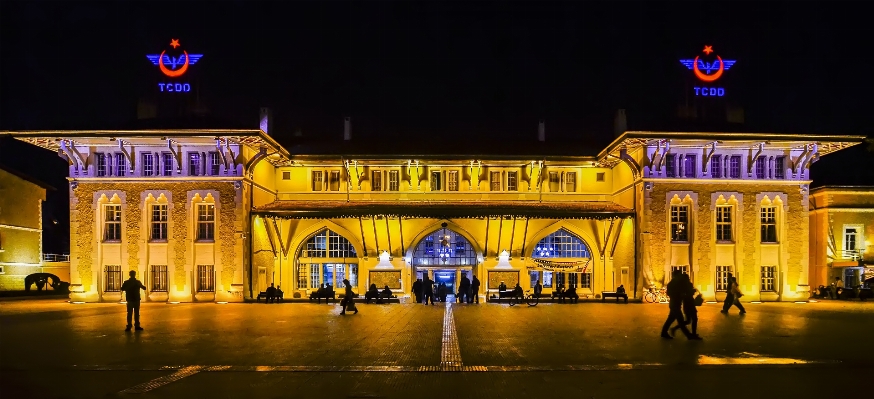 Light night palace train Photo