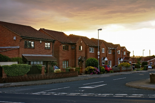 Foto Jalan rumah kota pusat kota
