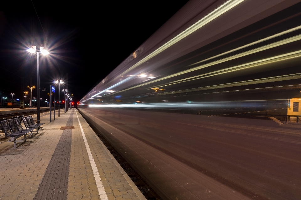 Light road traffic night