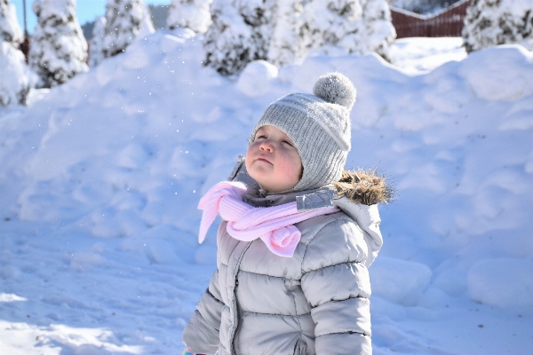 雪 冬 女の子 白 写真