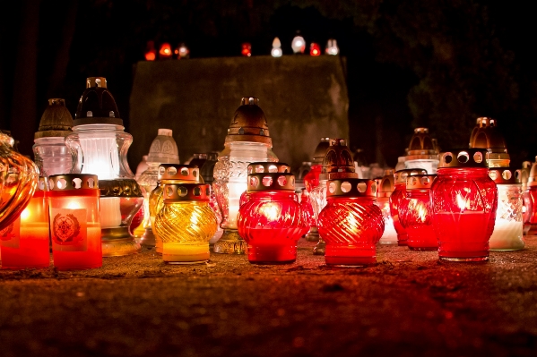 Foto Lampu malam merah hari libur