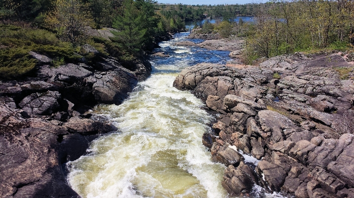 Landschaft wasser rock wildnis
 Foto