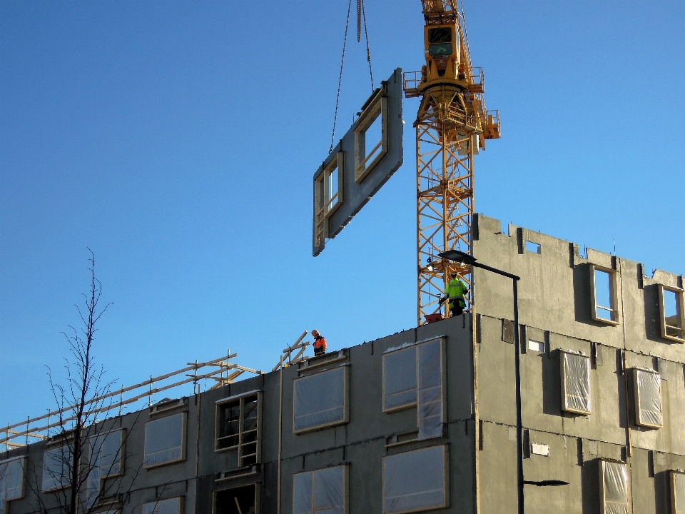 Trabajar hombre casa edificio