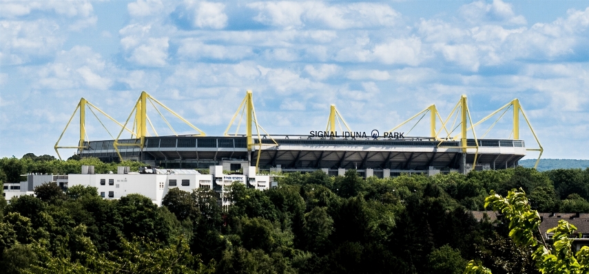 Photo Structure pont repère football