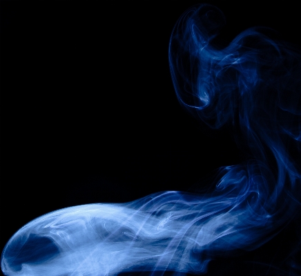 Photo Fumée flamme obscurité
 bleu