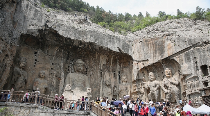 People formation cliff balance Photo