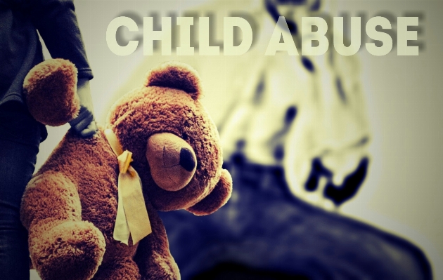 Child toy teddy bear help Photo