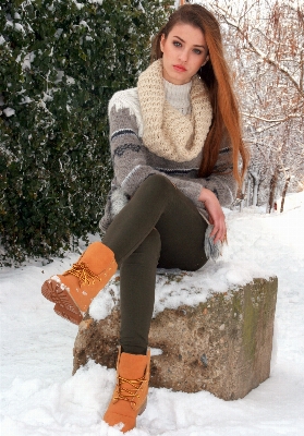 雪 冬 女の子 足 写真