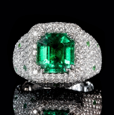 Ring jewellery diamond emerald Photo