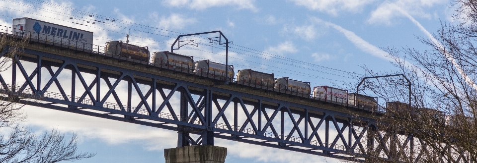 冬 追跡 鉄道 橋