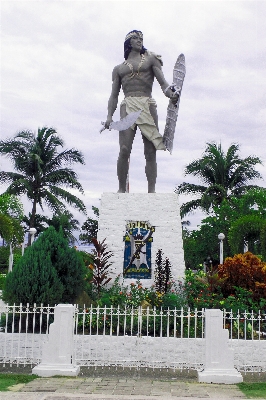 Foto Monumen patung tengara peringatan