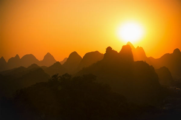 Horizon silhouette mountain sky Photo