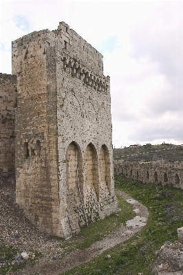 Foto Edificio monumento fortificación
 lugar de adoración
