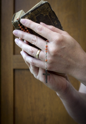 Hand ring finger religion Photo