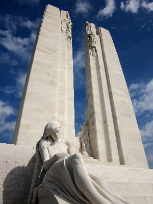 Skyscraper monument france statue Photo