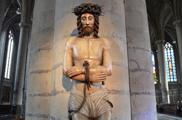 Foto Espina monumento francia estatua