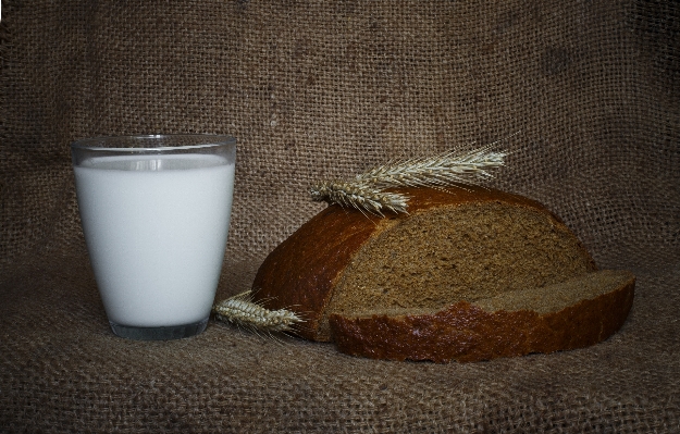 Table white wheat home Photo