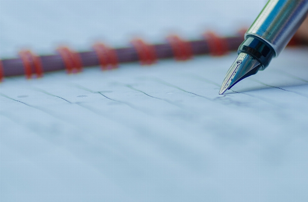 Foto Escribiendo bolígrafo línea carta