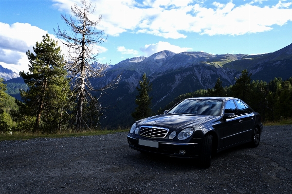 Car wheel driving transport Photo