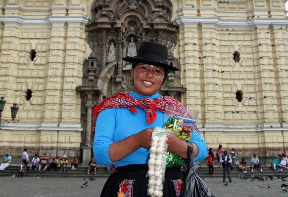 人们 女士 游客 旅行 照片