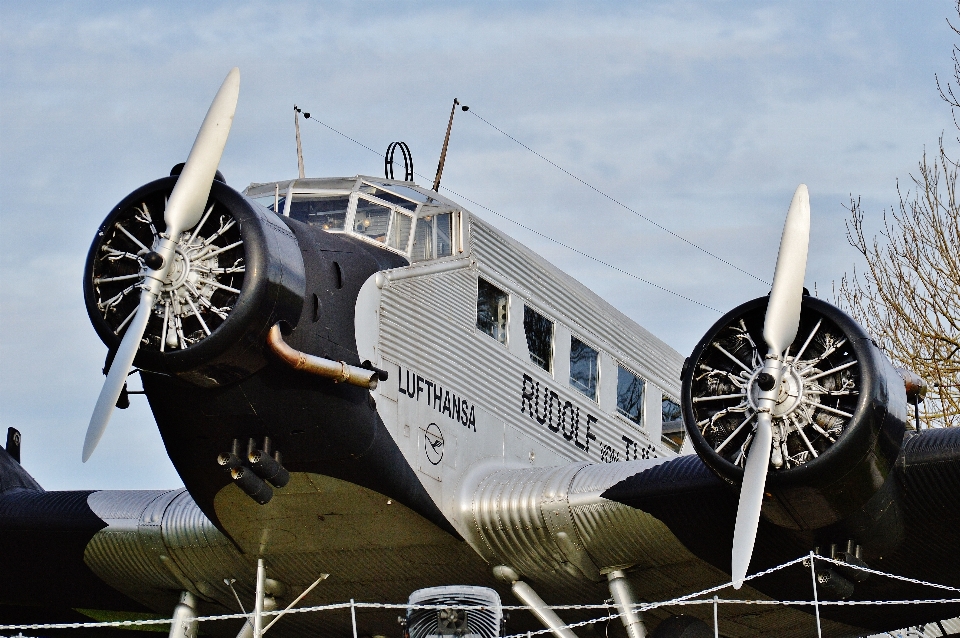 Flugzeug fahrzeug luftfahrt flug