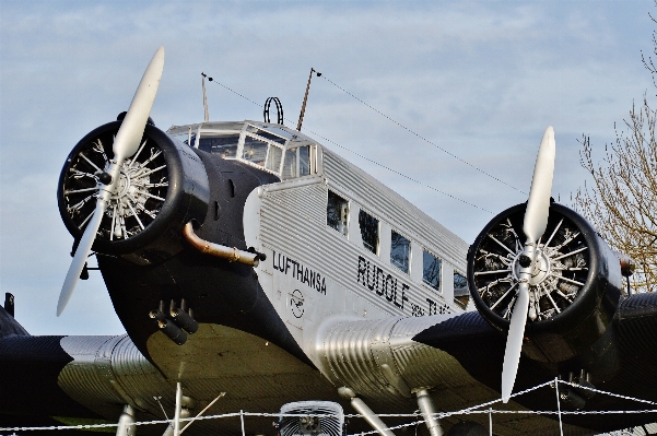 Airplane aircraft vehicle aviation Photo