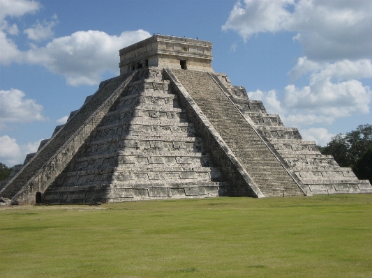 Foto Estrutura monumento pirâmide marco