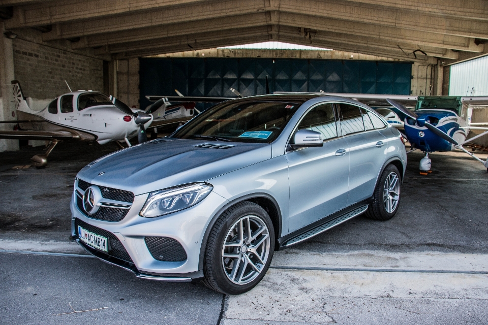 Carro roda automóvel veículo