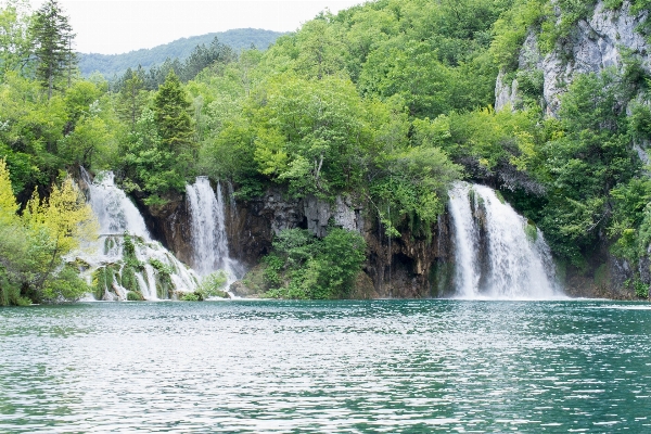 Foto Air terjun taman nasional
 badan air
 kroasia