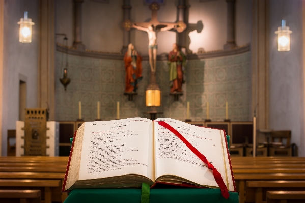 Table book window religion Photo