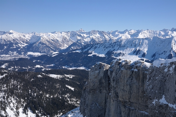 Foto All'aperto rock montagna nevicare