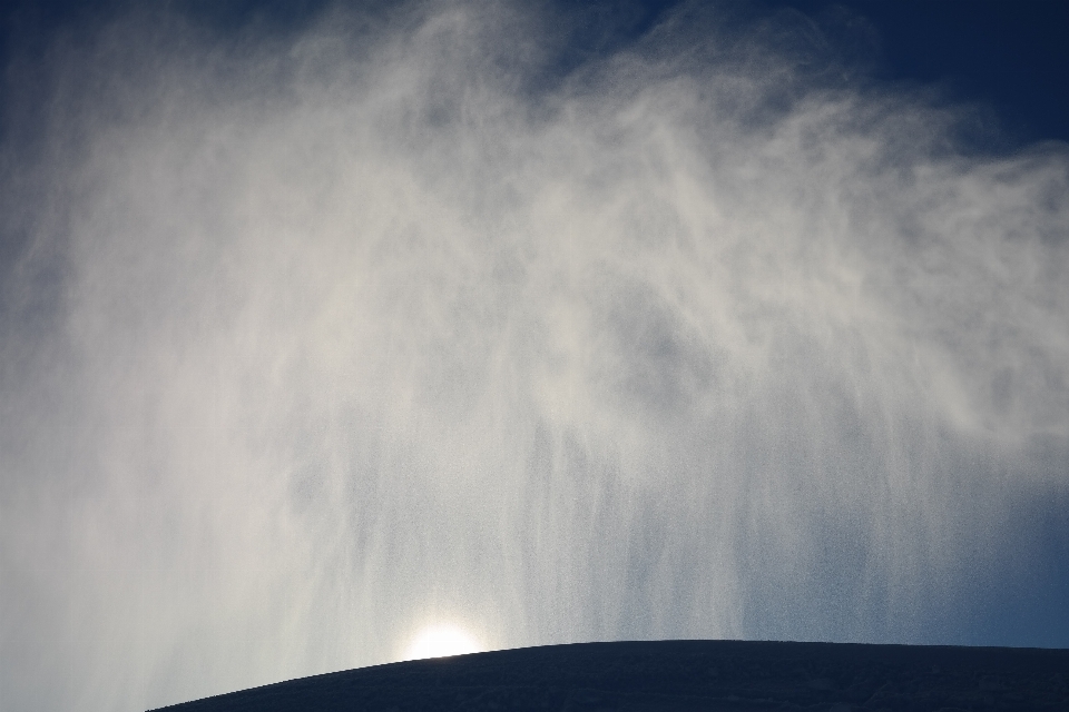 Mer horizon neige nuage