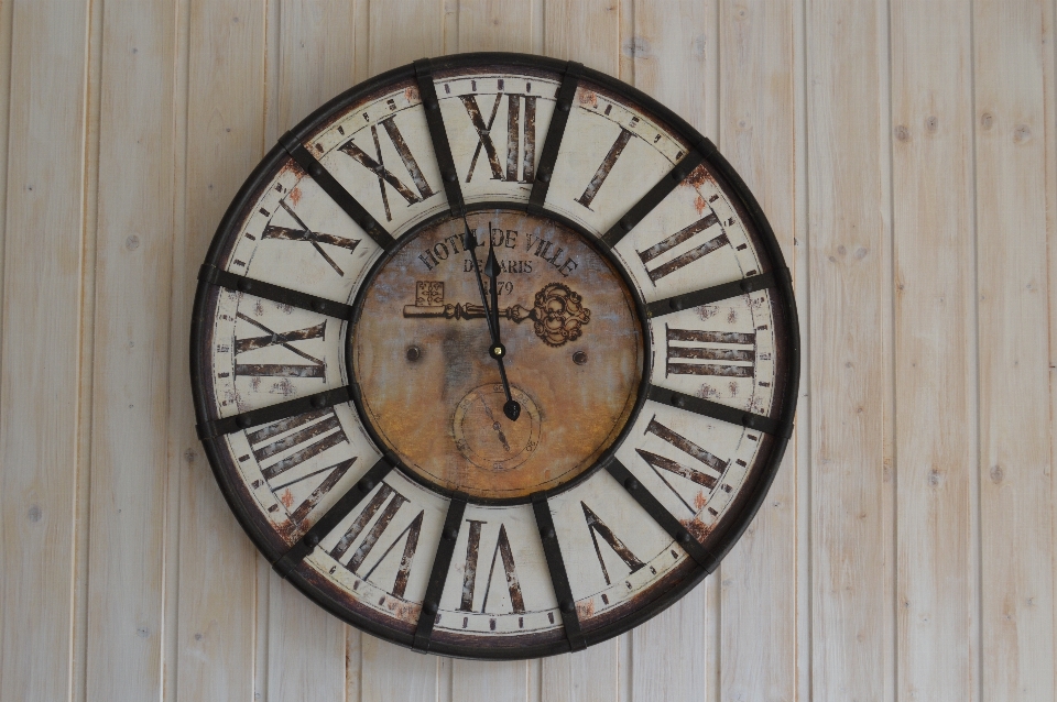 Wood antique clock time