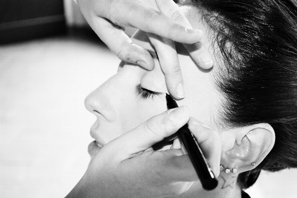 Foto Mano en blanco y negro
 mujer cabello