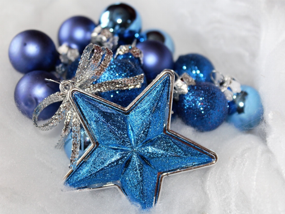 Star decoration blue bead