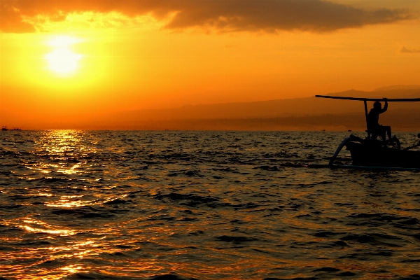 Foto Pantai laut pesisir air