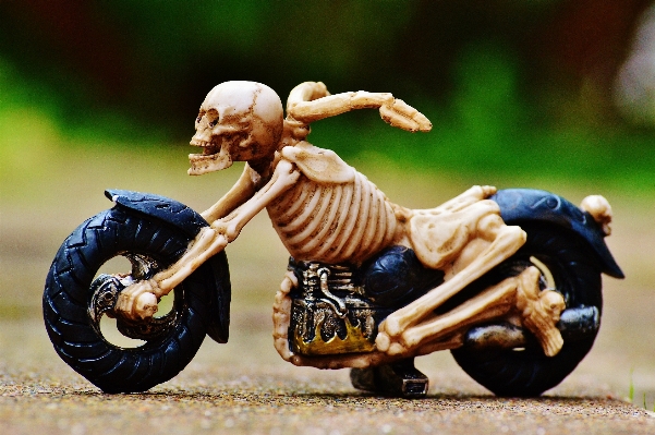 Foto Dekorasi sepeda motor halloween tengkorak