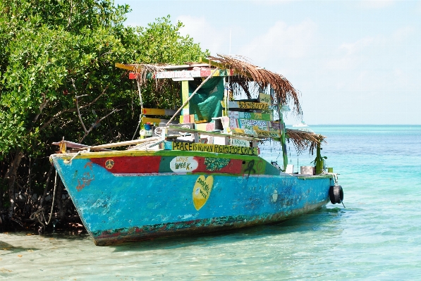 Sea boat vehicle bay Photo