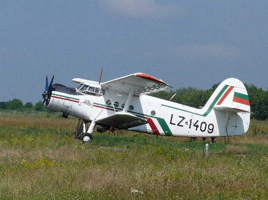 Airport airplane plane aircraft Photo