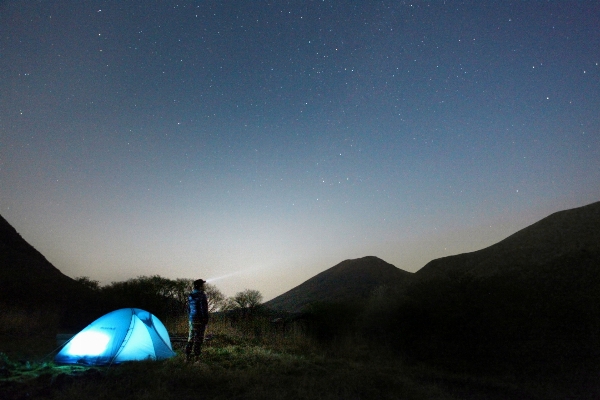 Foto Gunung langit malam bintang