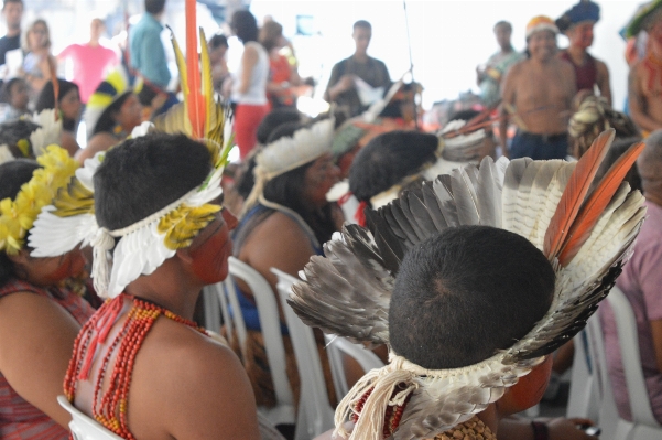 People crowd carnival drum Photo